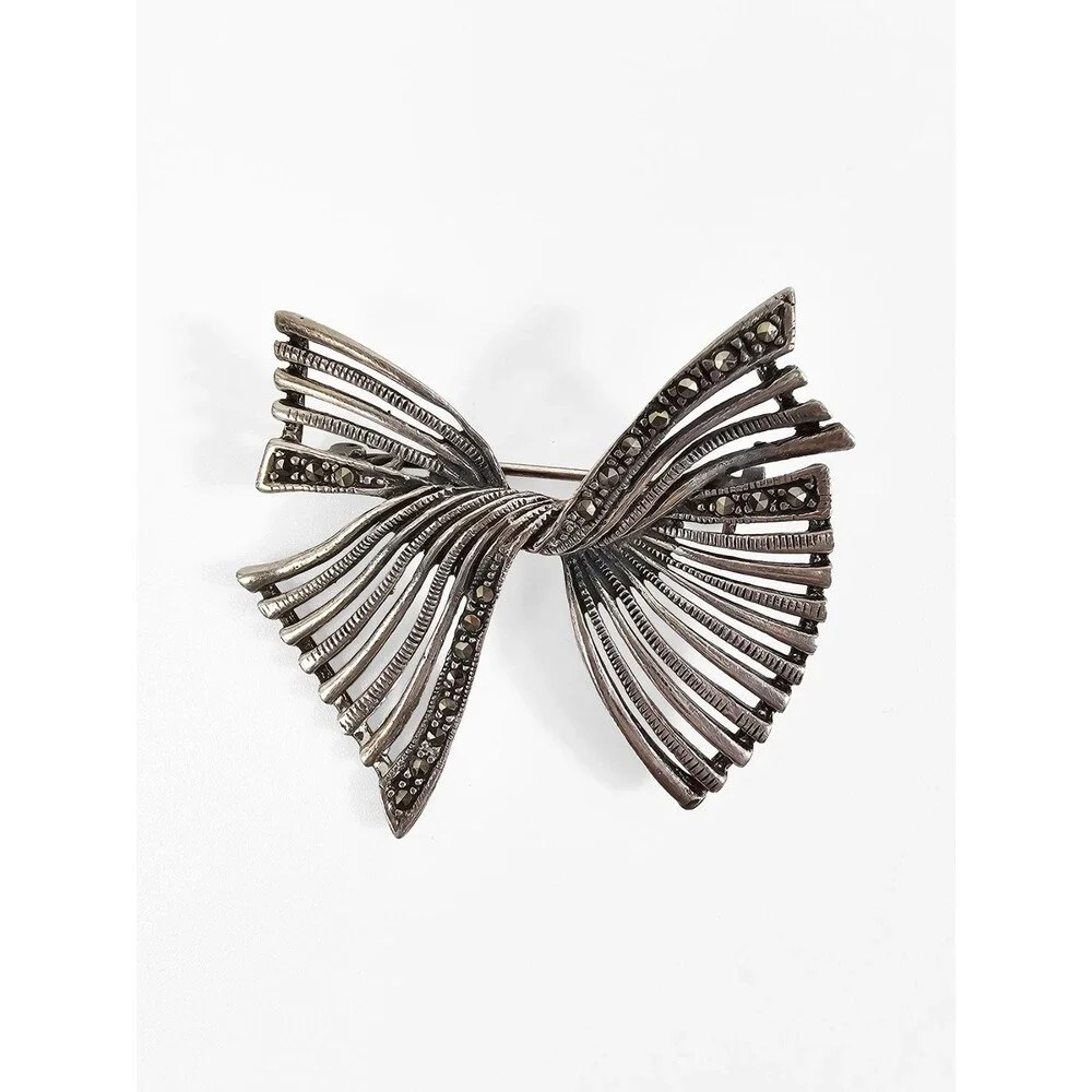 Vintage Sterling Silver Marcasite Open Work Art Deco Style Ribbon Brooch